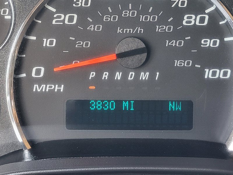 Used 2025 Chevrolet Express 3500 LS w/ Chrome Appearance Package RWD image 17