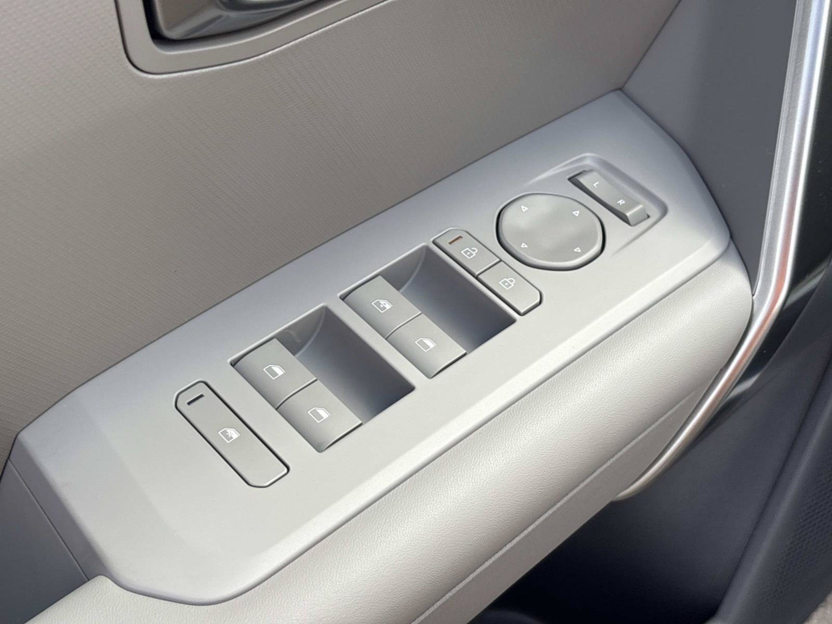 New 2027 Kia Seltos S FWD image 17