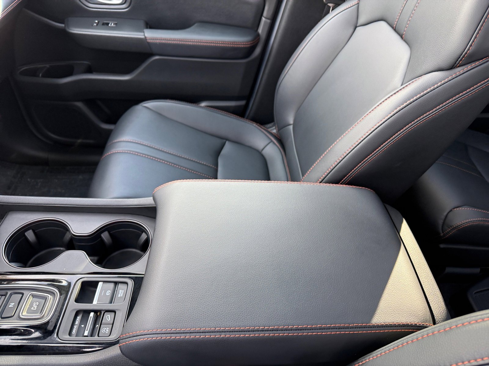 Used 2024 Honda Pilot TrailSport image 14