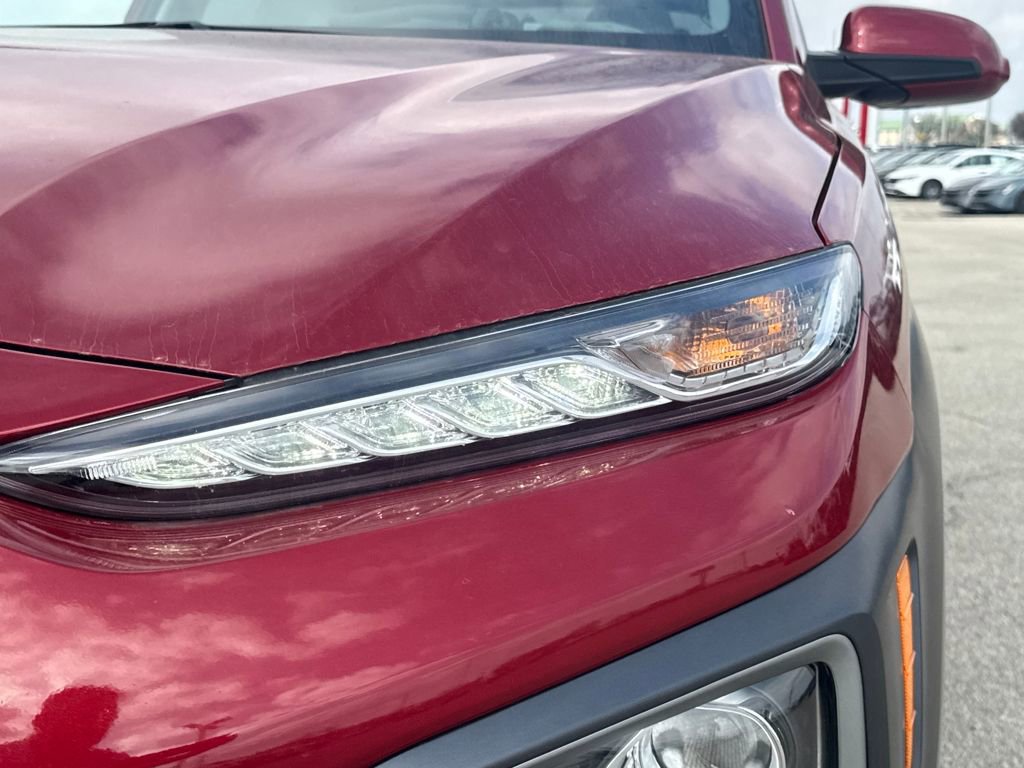 Used 2021 Hyundai Kona Limited w/ Cargo Package image 11