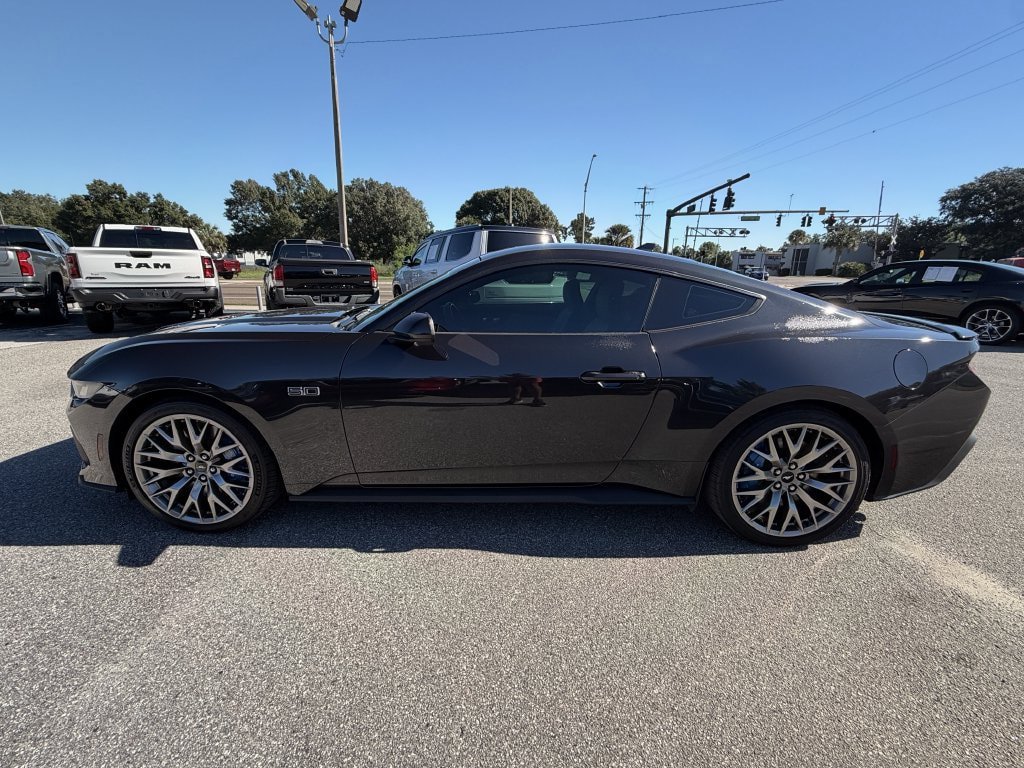 Used 2024 Ford Mustang GT Premium RWD image 8