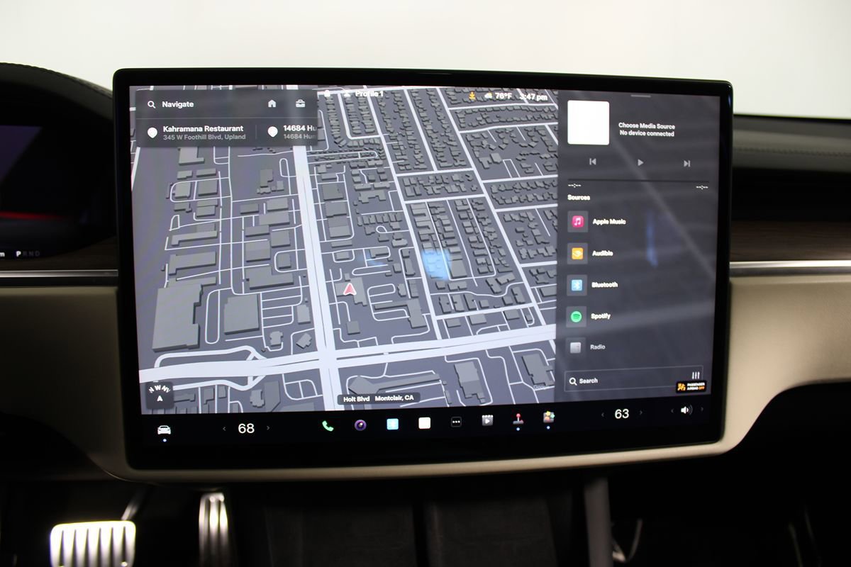Used 2022 Tesla Model S AWD/4WD image 16
