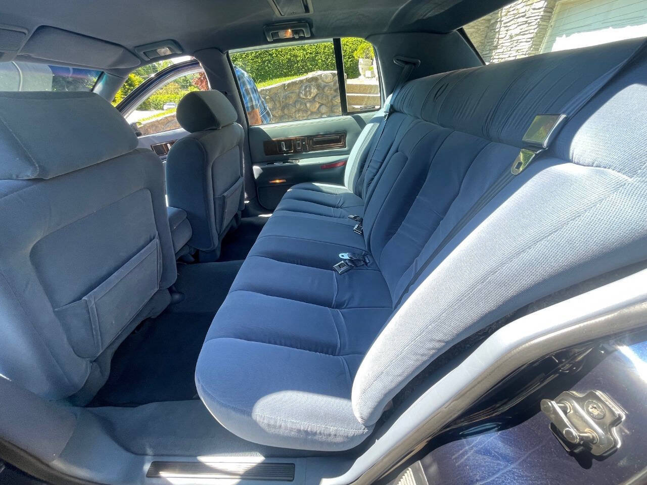 Used 1994 Cadillac Fleetwood Brougham RWD image 12
