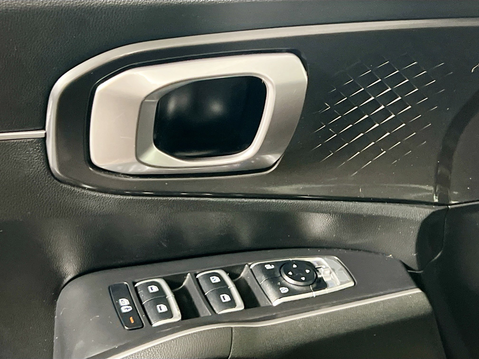 Used 2021 Kia Sorento S w/ Panoramic Sunroof Package FWD image 16