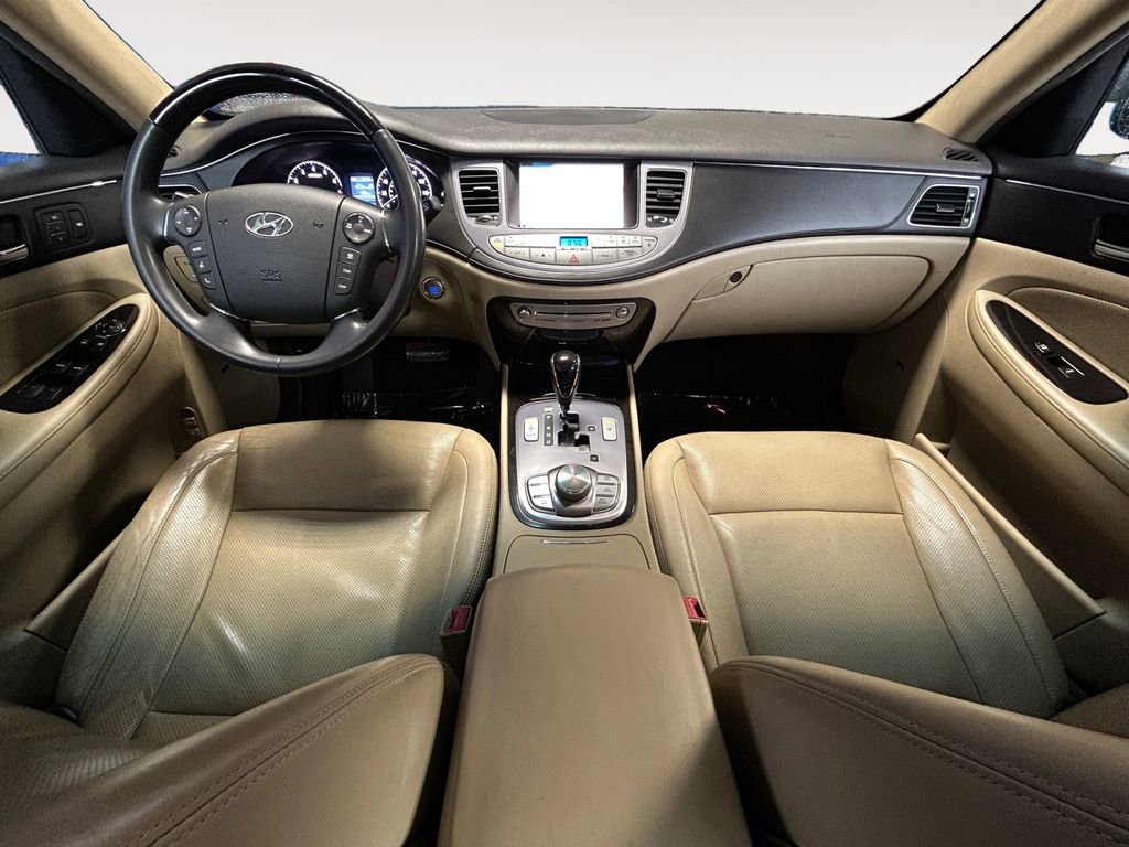 Used 2011 Hyundai Genesis 4.6 image 15