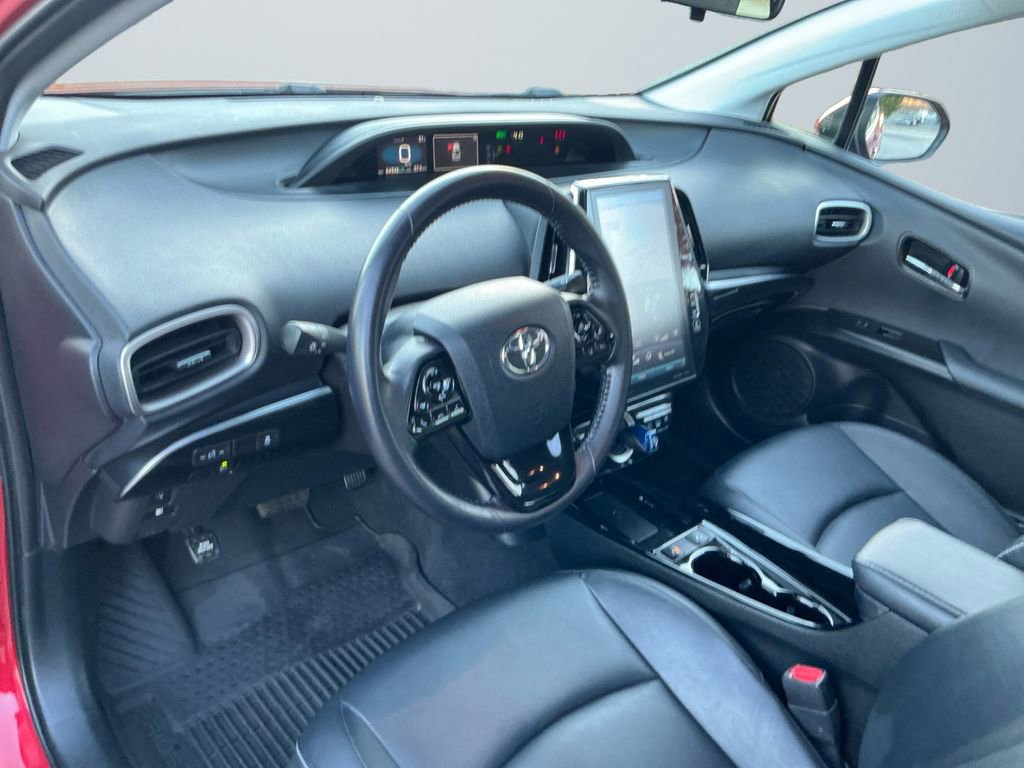 Used 2022 Toyota Prius Prime XLE image 10