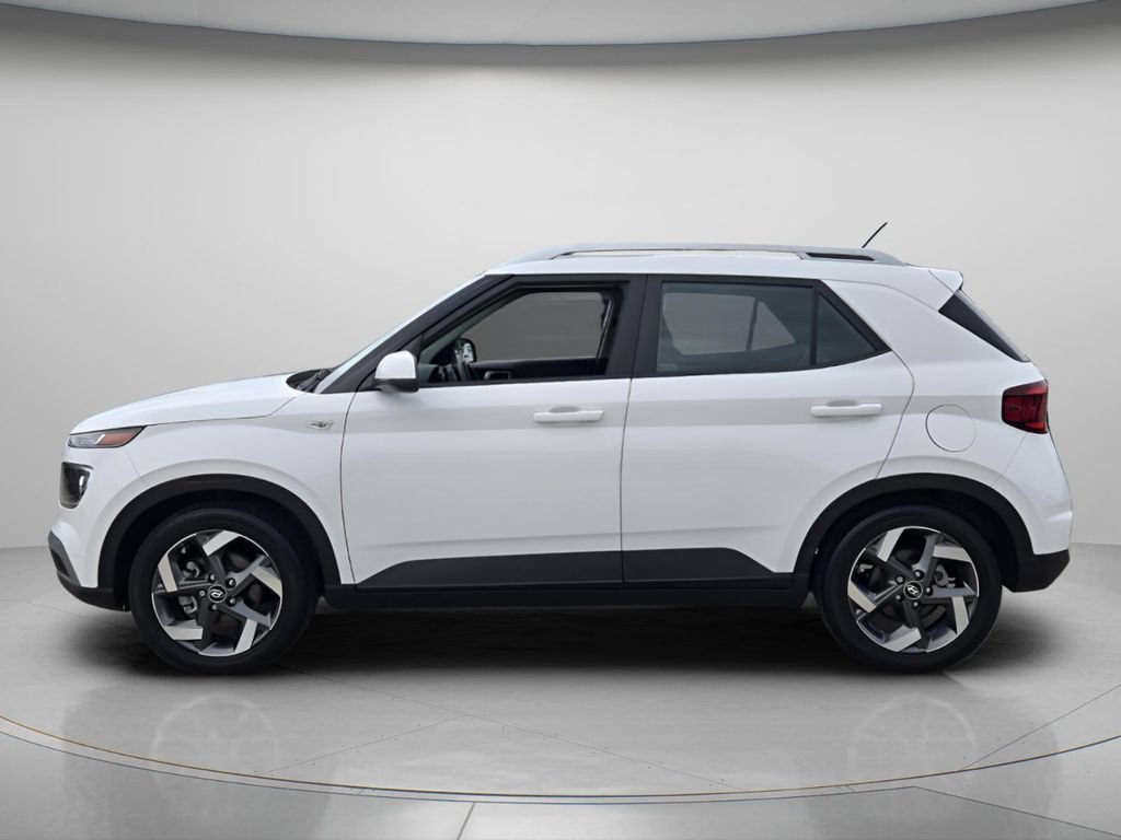 Certified 2023 Hyundai Venue SEL FWD image 3