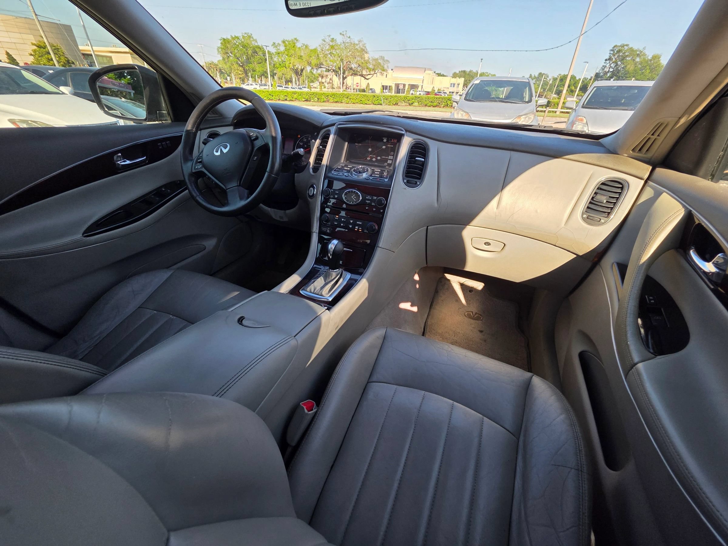 Used 2010 INFINITI EX35 Journey RWD image 18