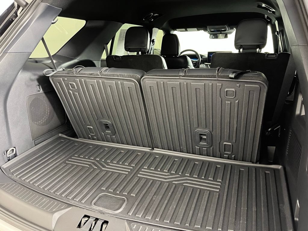 Used 2025 Ford Explorer ST AWD/4WD image 10
