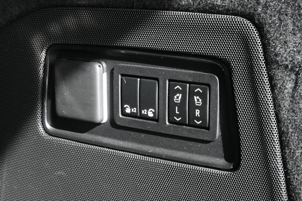 Used 2021 Cadillac Escalade Sport Platinum w/ Heavy-Duty Trailer Package image 42