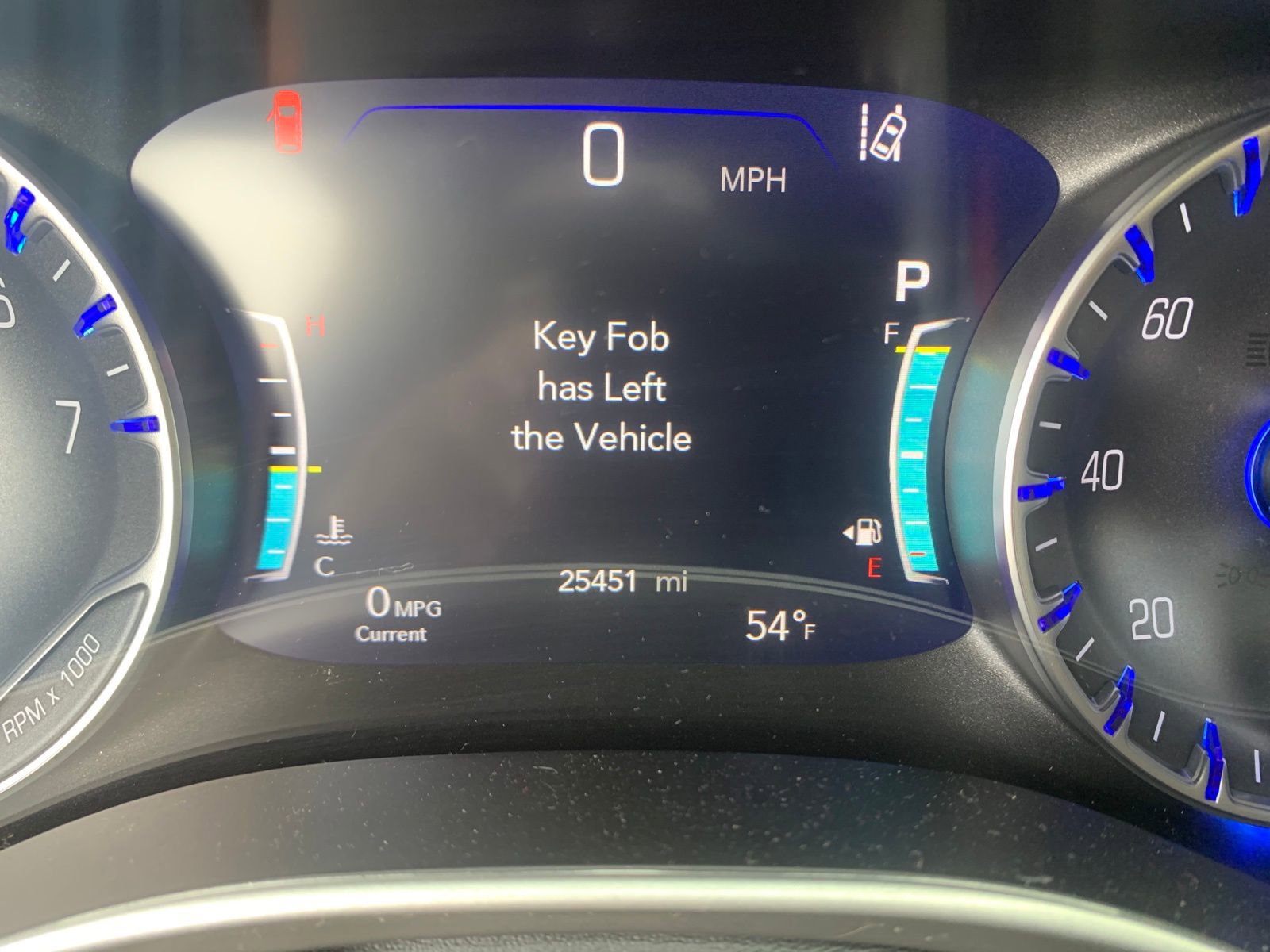 Used 2025 Chrysler Pacifica Select image 17