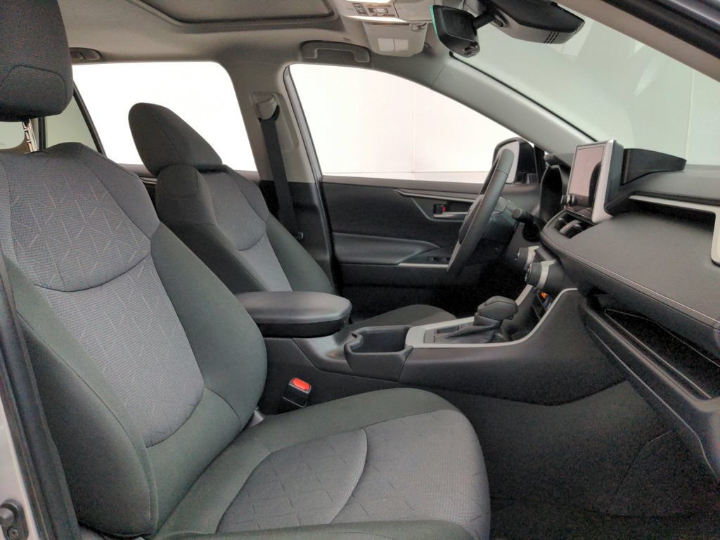 Used 2025 Toyota RAV4 XLE w/ Convenience Package AWD/4WD image 27