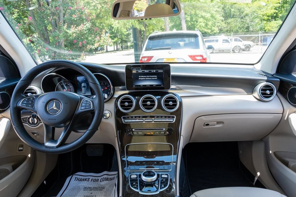 Used 2019 Mercedes-Benz GLC 300 image 20