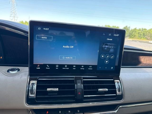 Used 2022 Lincoln Navigator Reserve AWD/4WD image 11