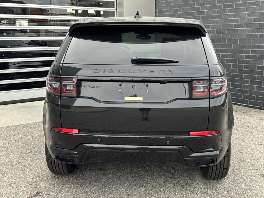 New 2026 Land Rover Discovery Sport Landmark AWD/4WD image 5