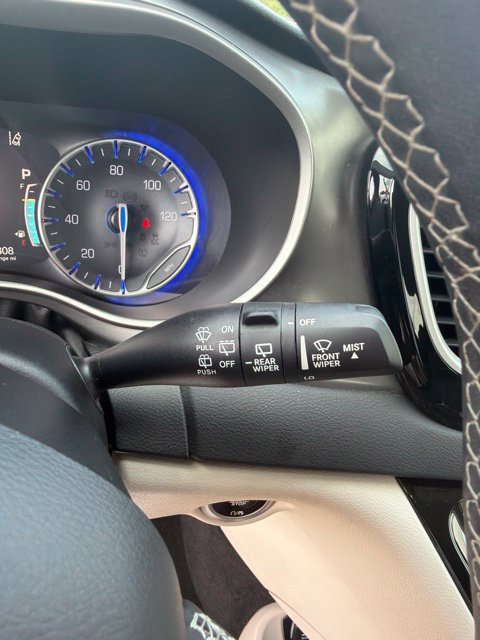Used 2023 Chrysler Pacifica Touring-L FWD image 30