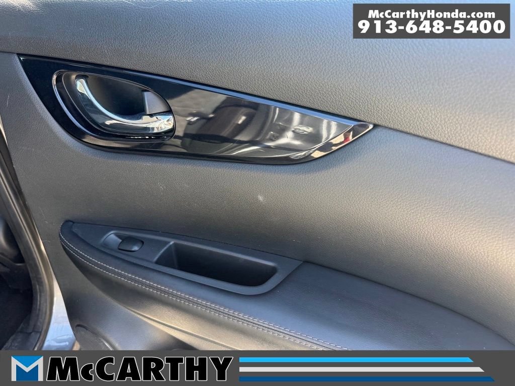 Used 2020 Nissan Rogue Sport SV FWD image 39