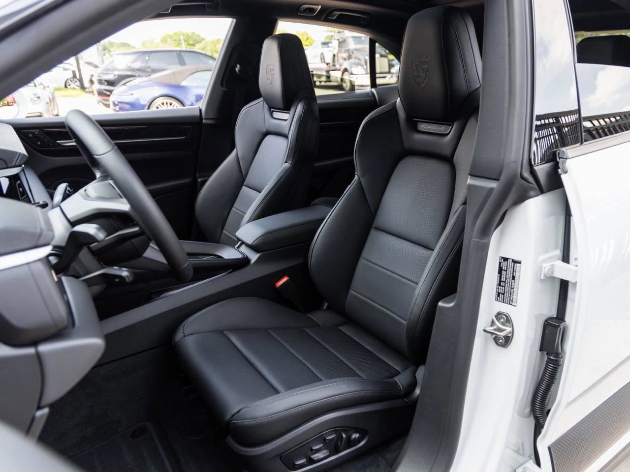 Used 2025 Porsche Macan 4S Electric image 51