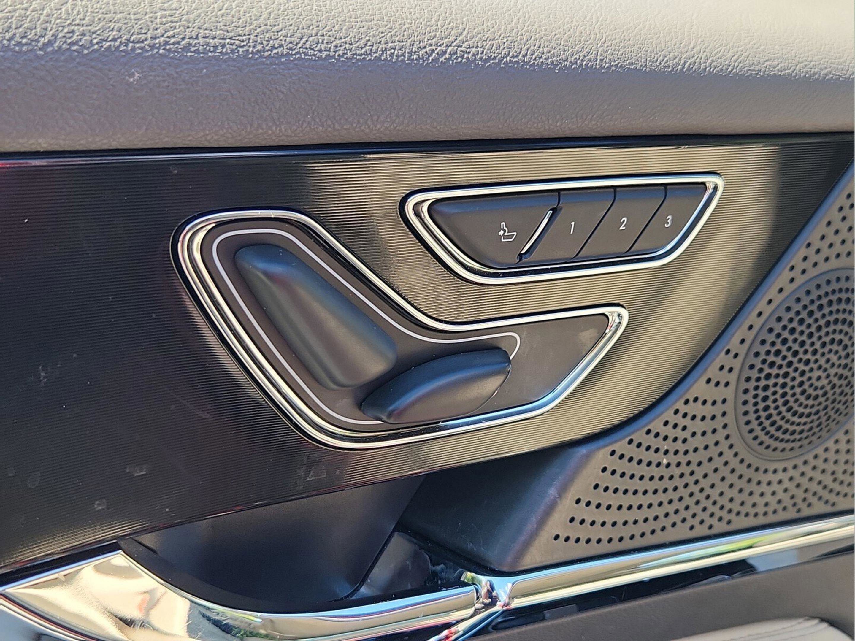 Used 2023 Lincoln Corsair Standard image 15