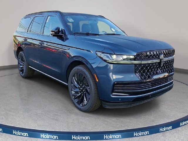 New 2027 Lincoln Navigator Reserve AWD/4WD image 3