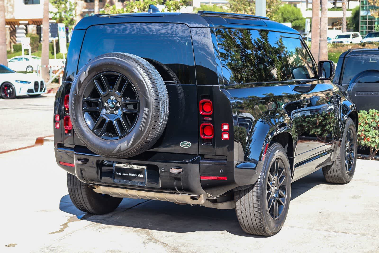 Used 2023 Land Rover Defender 90 X-Dynamic SE AWD/4WD image 6