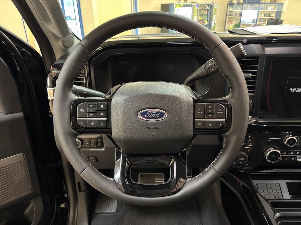 New 2026 Ford F250 Lariat w/ Black Appearance Package AWD/4WD image 13