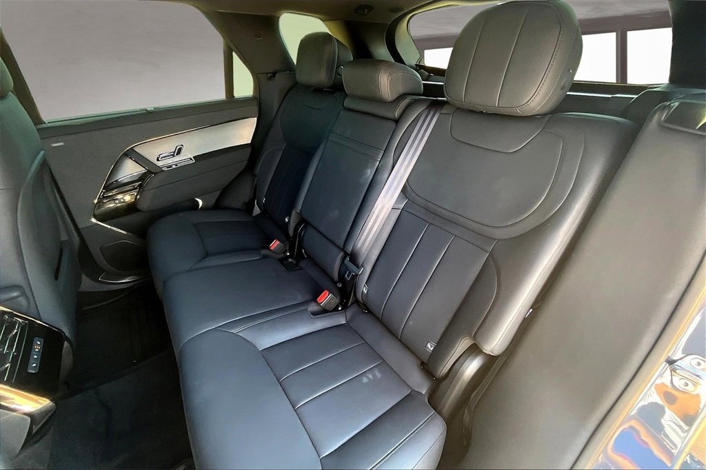 Certified 2025 Land Rover Range Rover Sport SE image 27