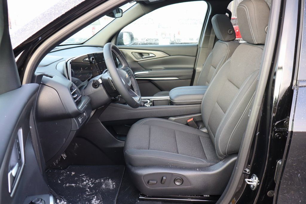 New 2026 Chevrolet Traverse LT w/ Sun and Wheel Package image 5