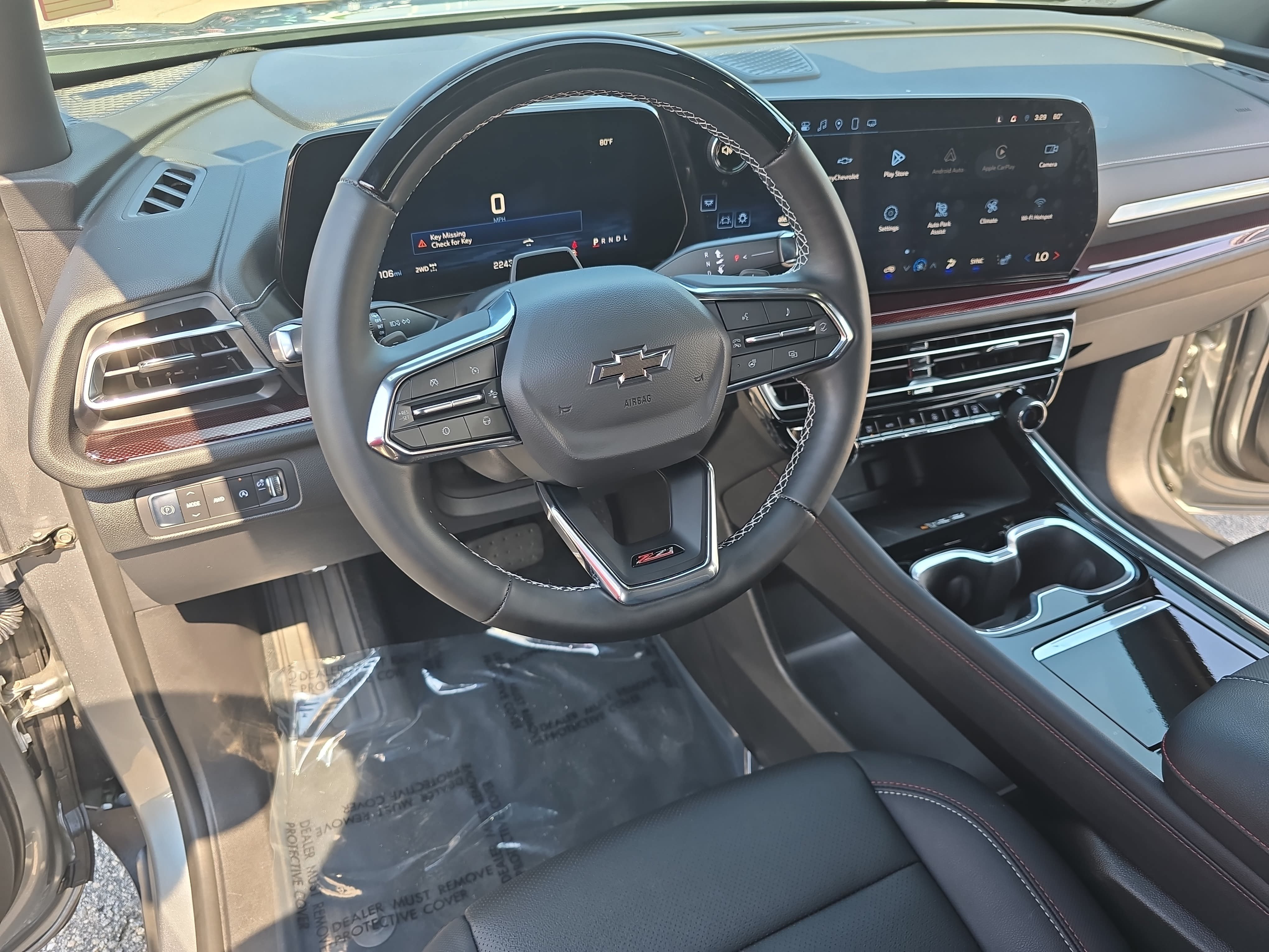 Used 2025 Chevrolet Traverse Z71 w/ Enhanced Driving Package AWD/4WD image 17