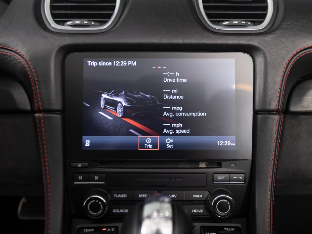 Certified 2021 Porsche 718 Boxster Spyder RWD image 23