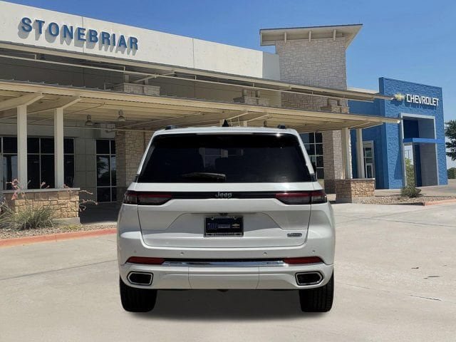 Used 2023 Jeep Grand Cherokee Overland w/ Luxury Tech Group IV RWD image 6
