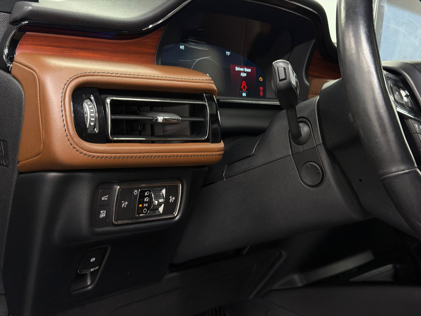 Used 2022 Lincoln Nautilus Reserve FWD image 19