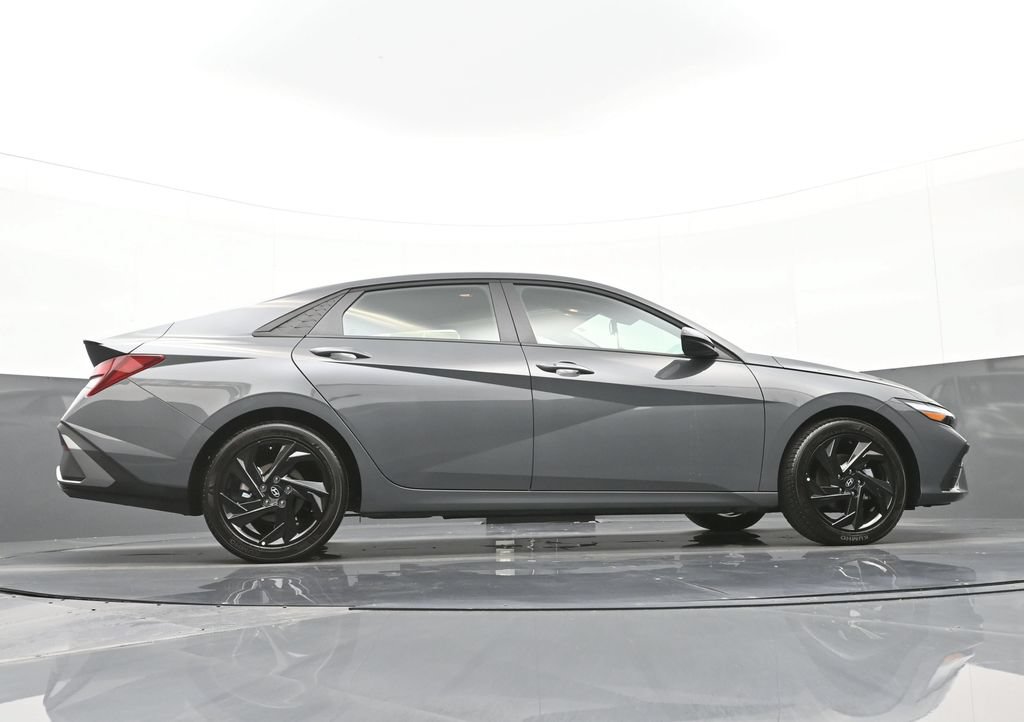 Used 2026 Hyundai Elantra Sport w/ Cargo Package FWD image 46