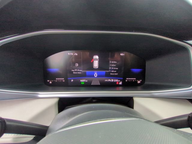 Certified 2025 Volkswagen Taos SE image 18