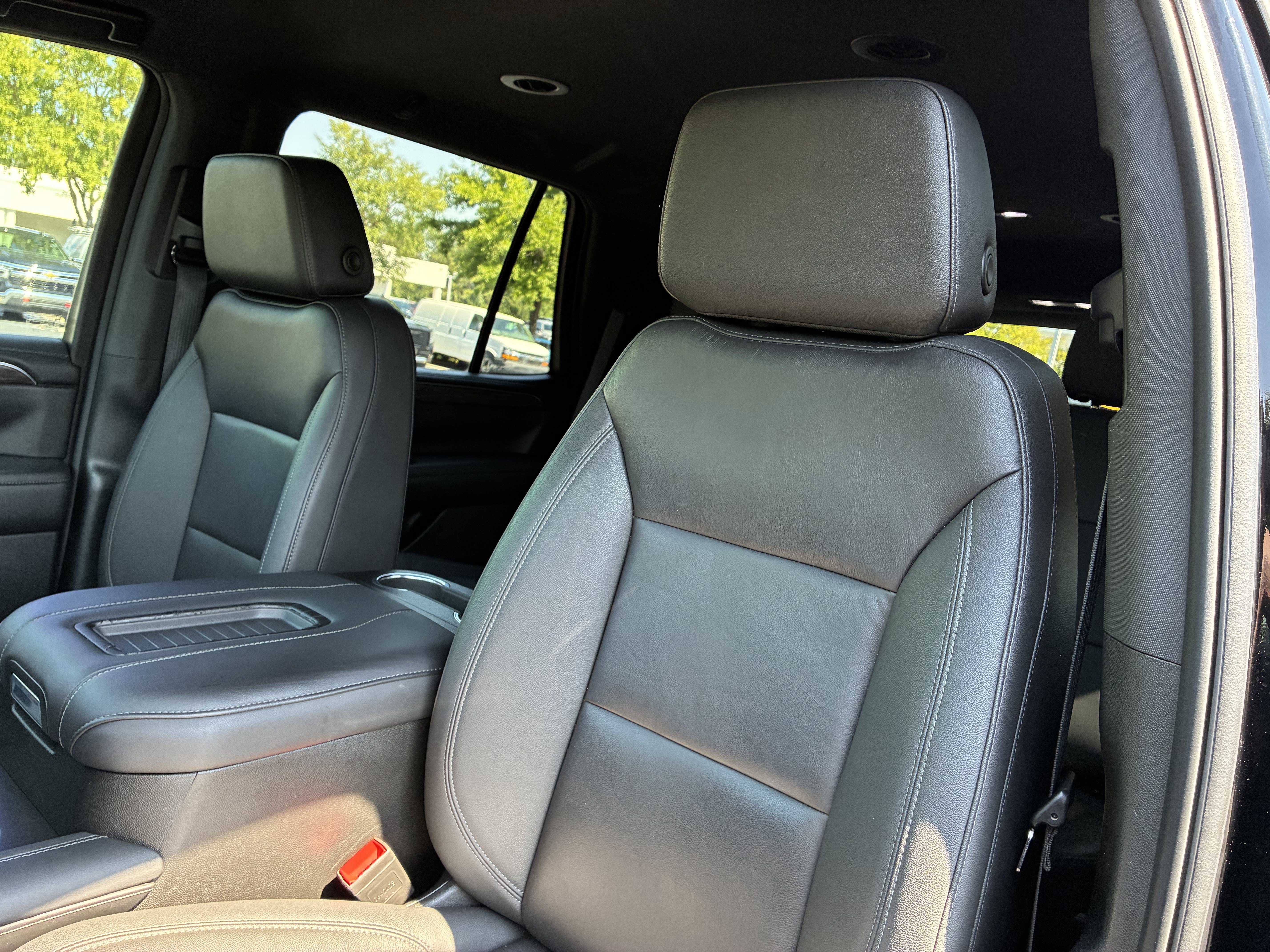 Used 2024 Chevrolet Tahoe LT w/ Luxury Package RWD image 22
