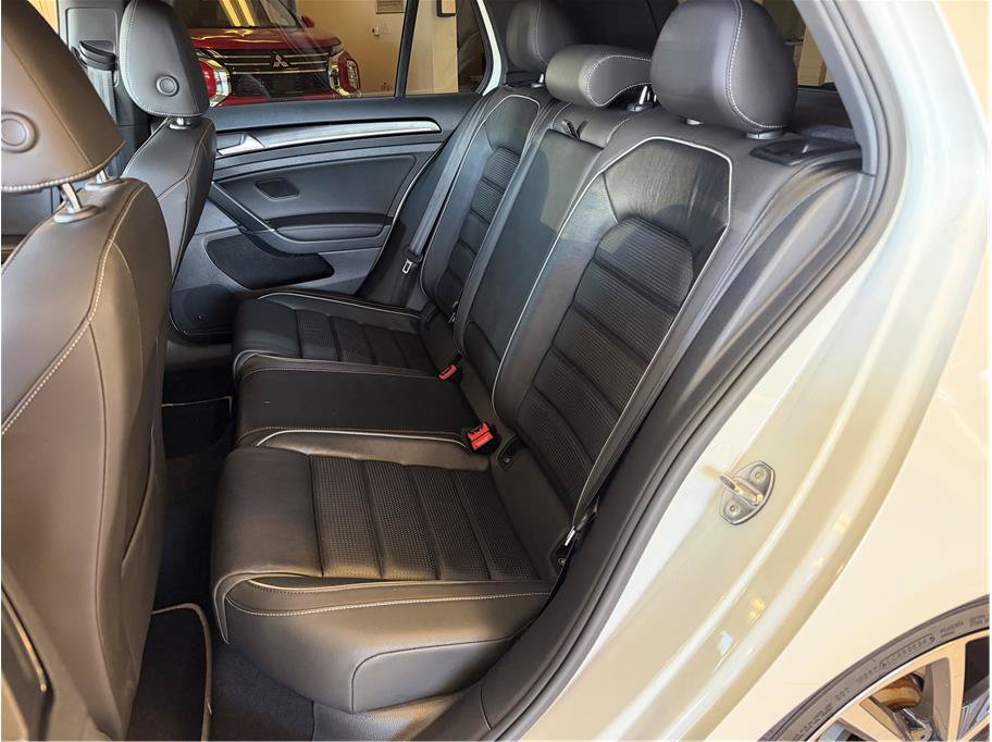 Used 2018 Volkswagen Golf 4-Door AWD/4WD image 26