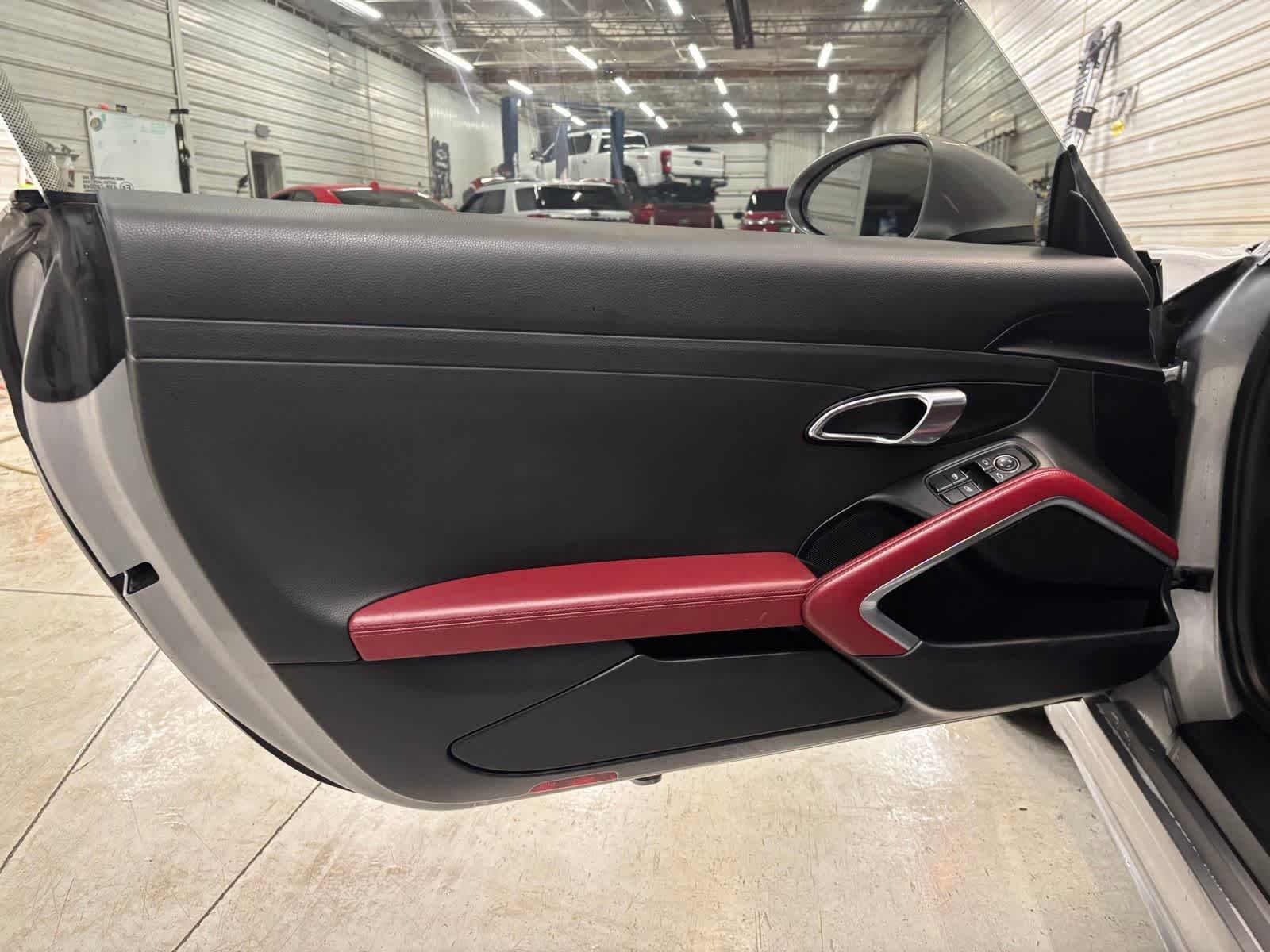 Used 2017 Porsche 718 Cayman S RWD image 11
