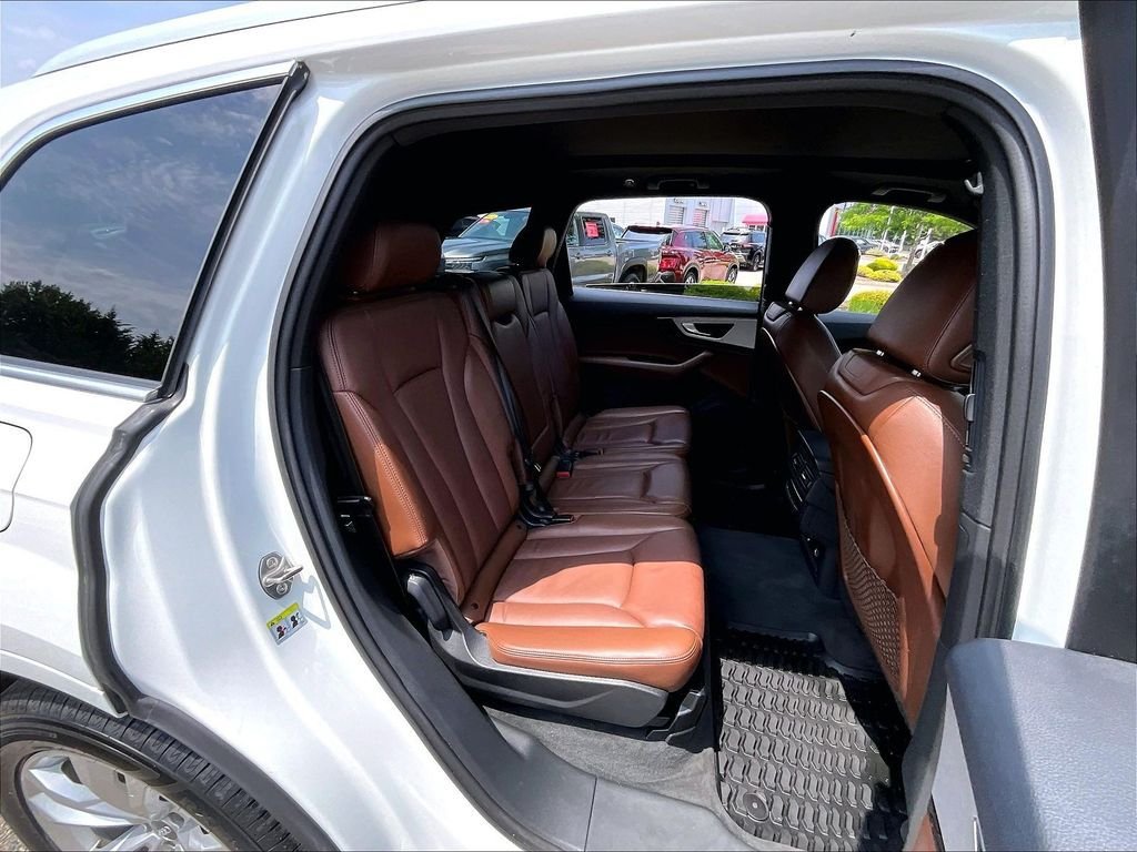 Used 2019 Audi Q7 2.0T Premium AWD/4WD image 16