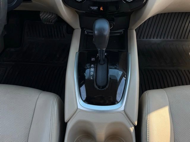 Used 2016 Nissan Rogue SL AWD/4WD image 30