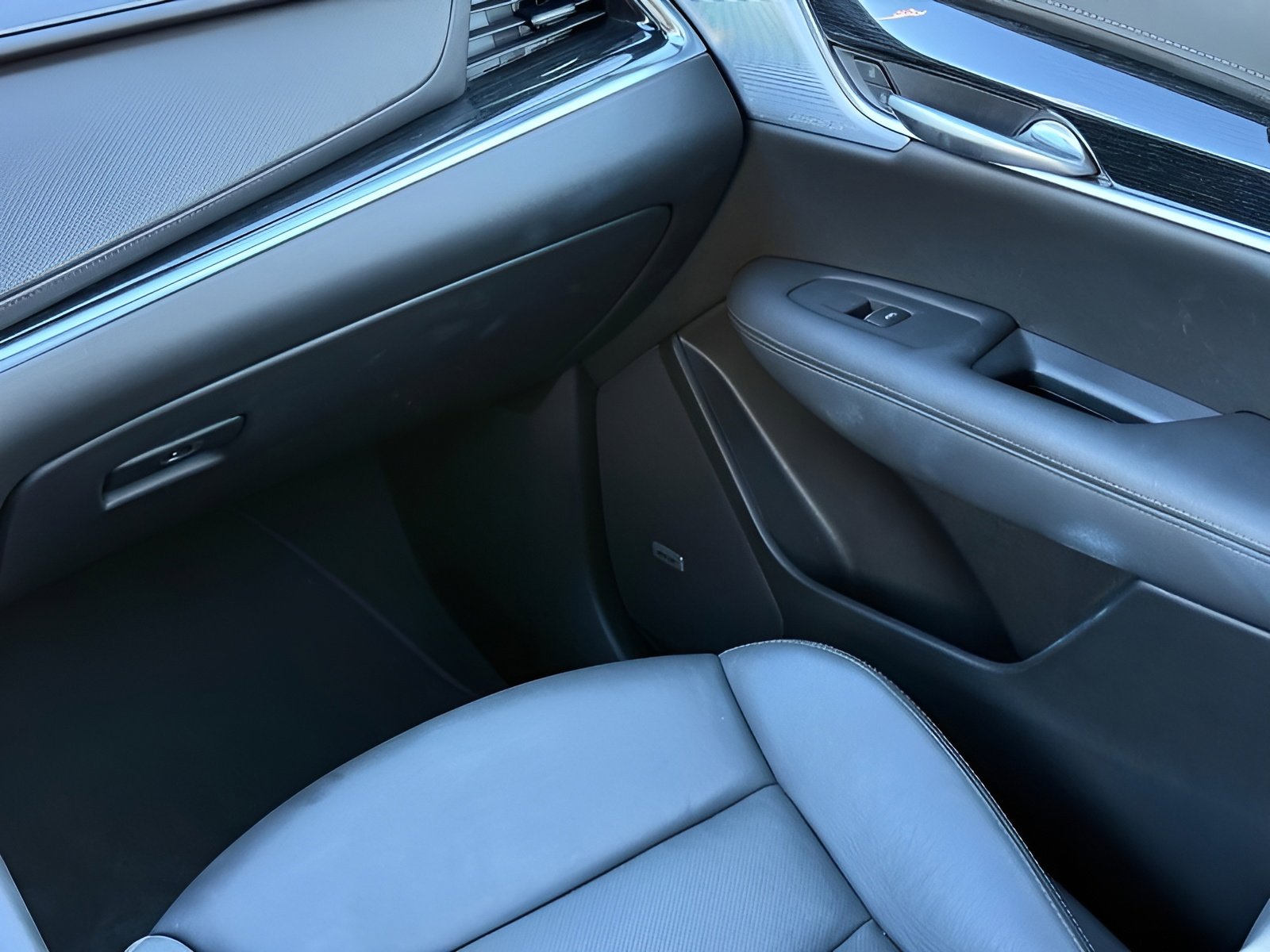 Certified 2025 Cadillac XT5 Premium Luxury image 16