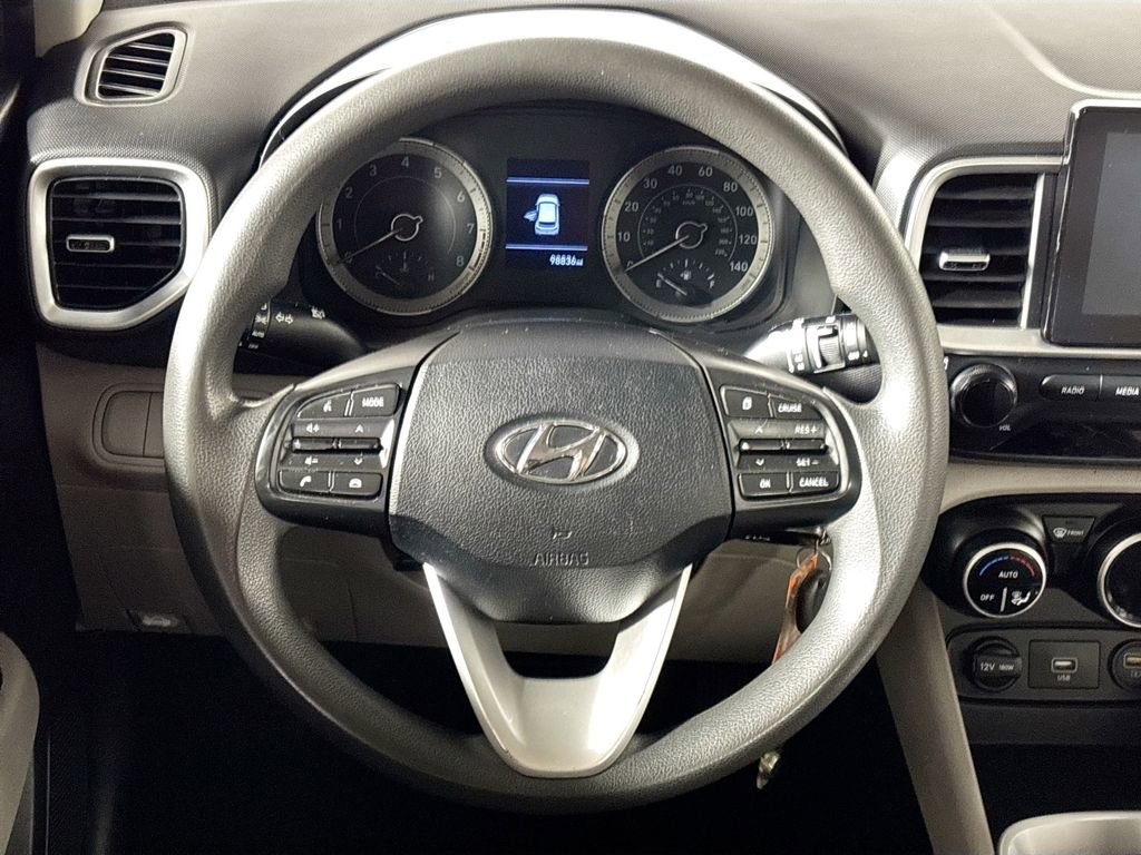 Used 2020 Hyundai Venue SEL image 13