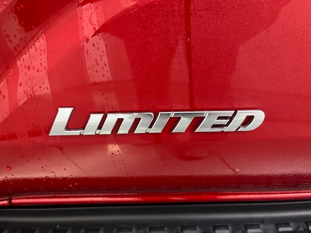 Used 2025 Toyota 4Runner Limited image 39