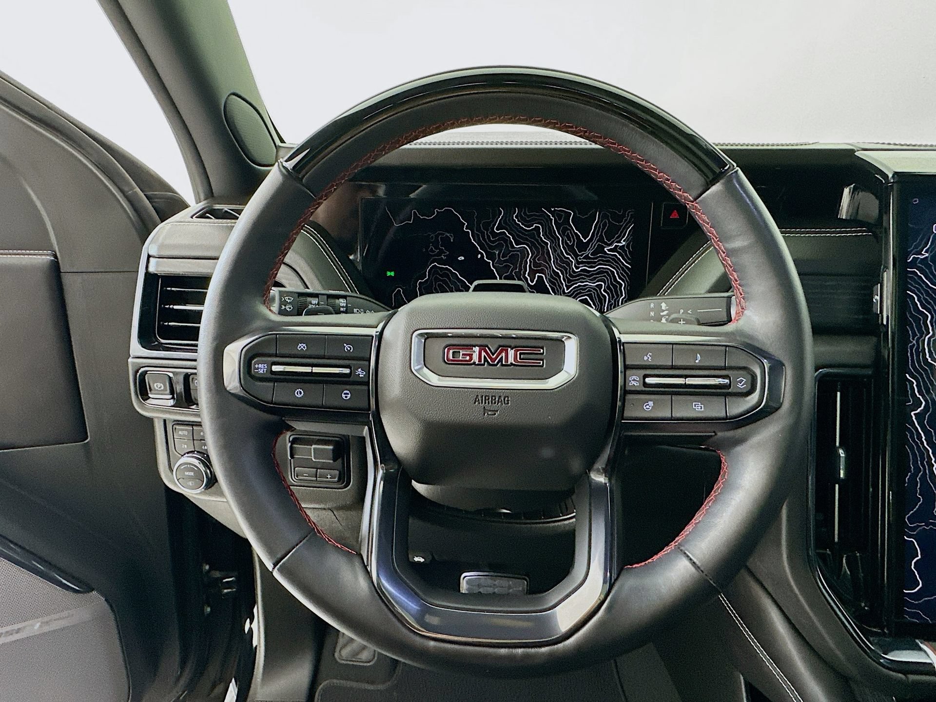 Used 2025 GMC Yukon AT4 Ultimate AWD/4WD image 12