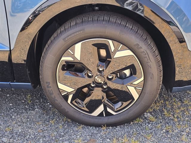 New 2026 Kia Niro Wind FWD image 9