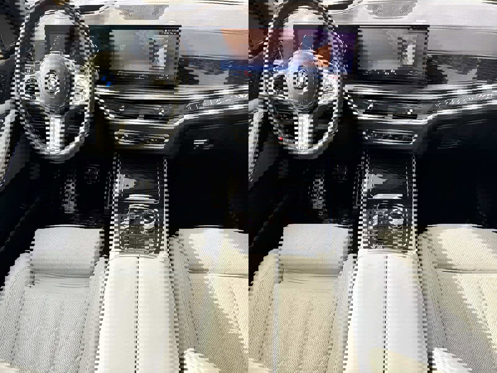 Used 2024 BMW X7 xDrive40i w/ Executive Package image 18