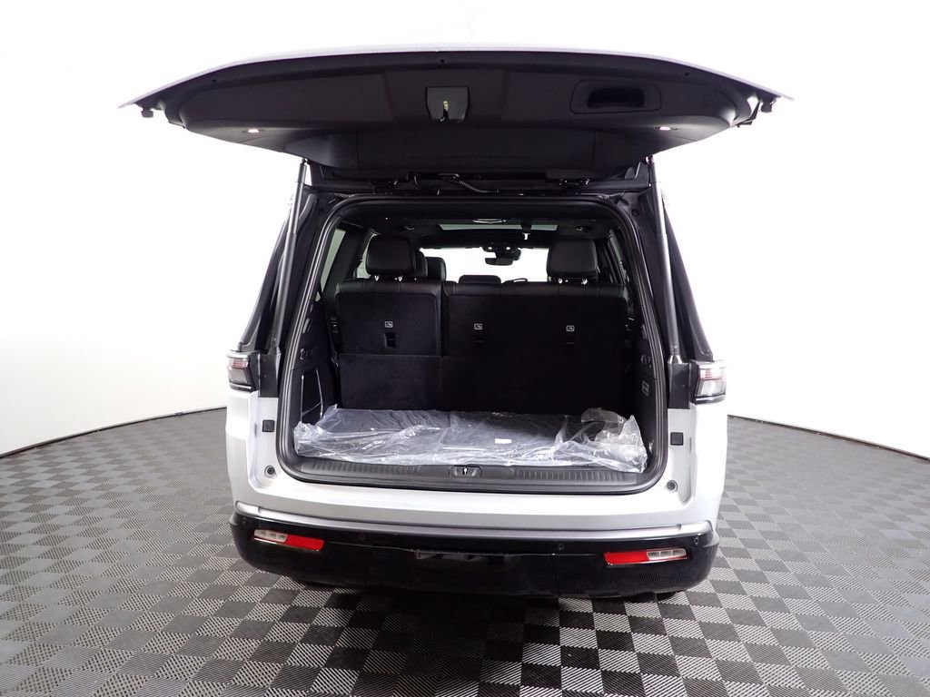 New 2026 Jeep Grand Wagoneer 4WD w/ Quick Order Packge 29V Upland image 18
