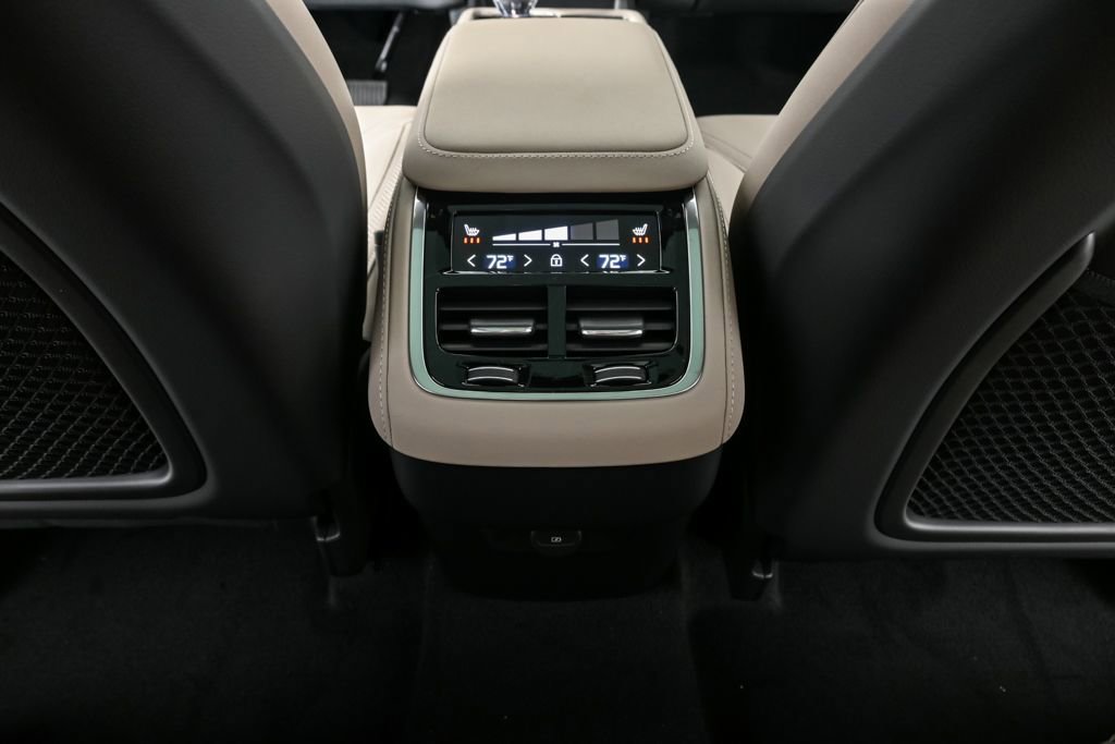 Used 2026 Volvo XC90 B6 Plus w/ Protection Package Premier image 22