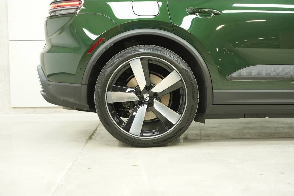 New 2026 Porsche Macan 4S Electric AWD/4WD image 39