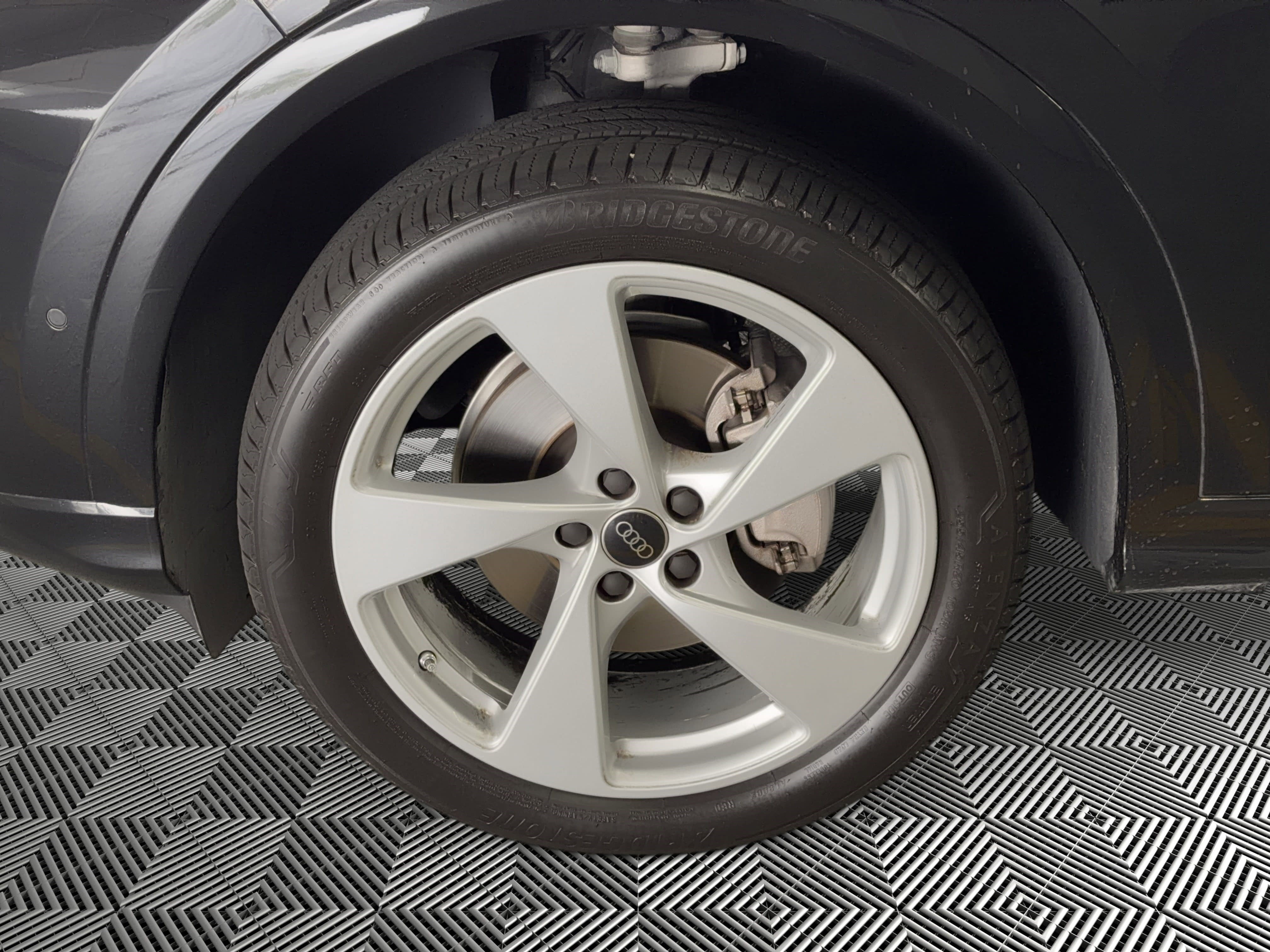 Certified 2025 Audi Q5 Premium Plus w/ Premium Plus image 12