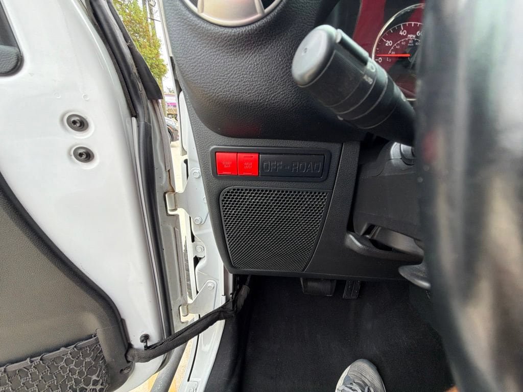 Used 2017 Jeep Wrangler Unlimited Rubicon AWD/4WD image 54